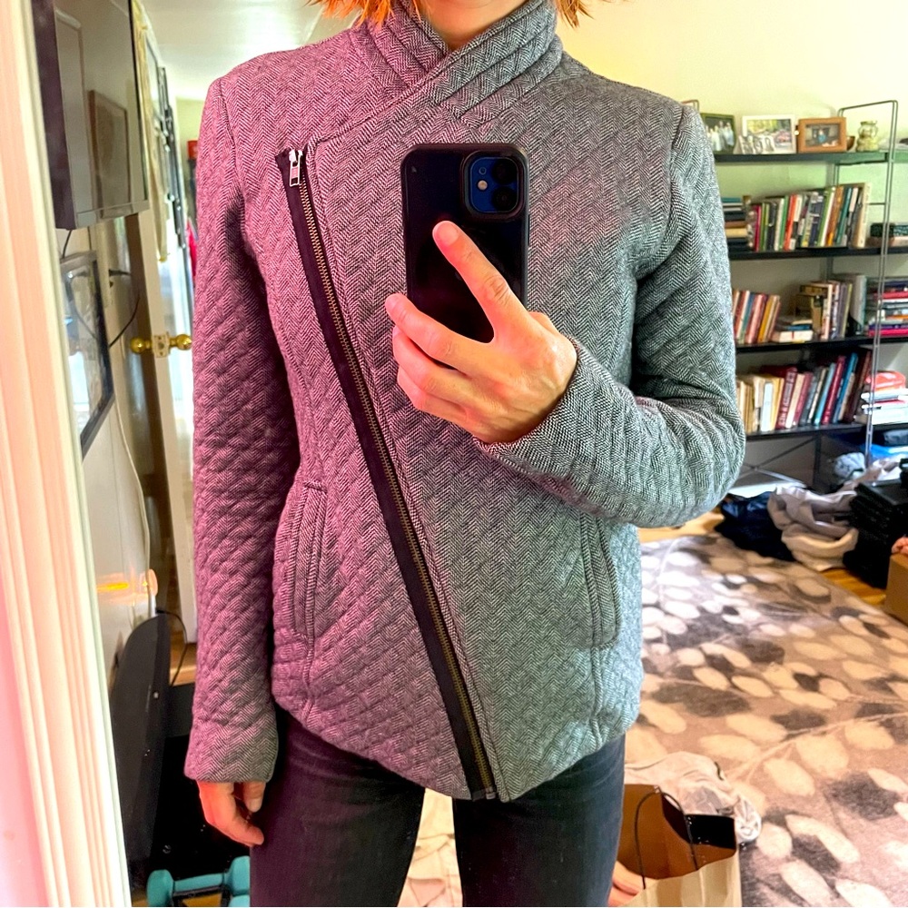 Cabi Quilted Zip Houndstooth Herringbone Moto Jacket Size XS Gray Pockets